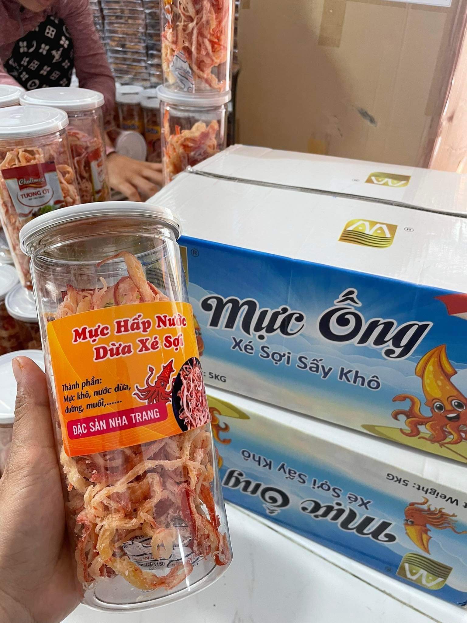 Mực hấp nước dừa xé sợi